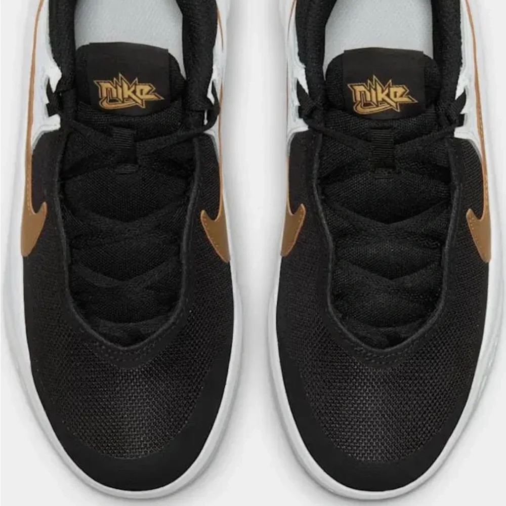 Nike Team Hustle D 10 Gs Black Metallic Gold White